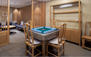 有包间的棋牌室