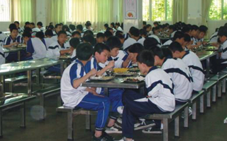 学校食堂