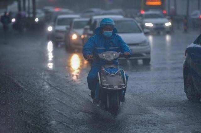 外卖系统平台呼吁用户再给骑手五分钟，真的有用吗？